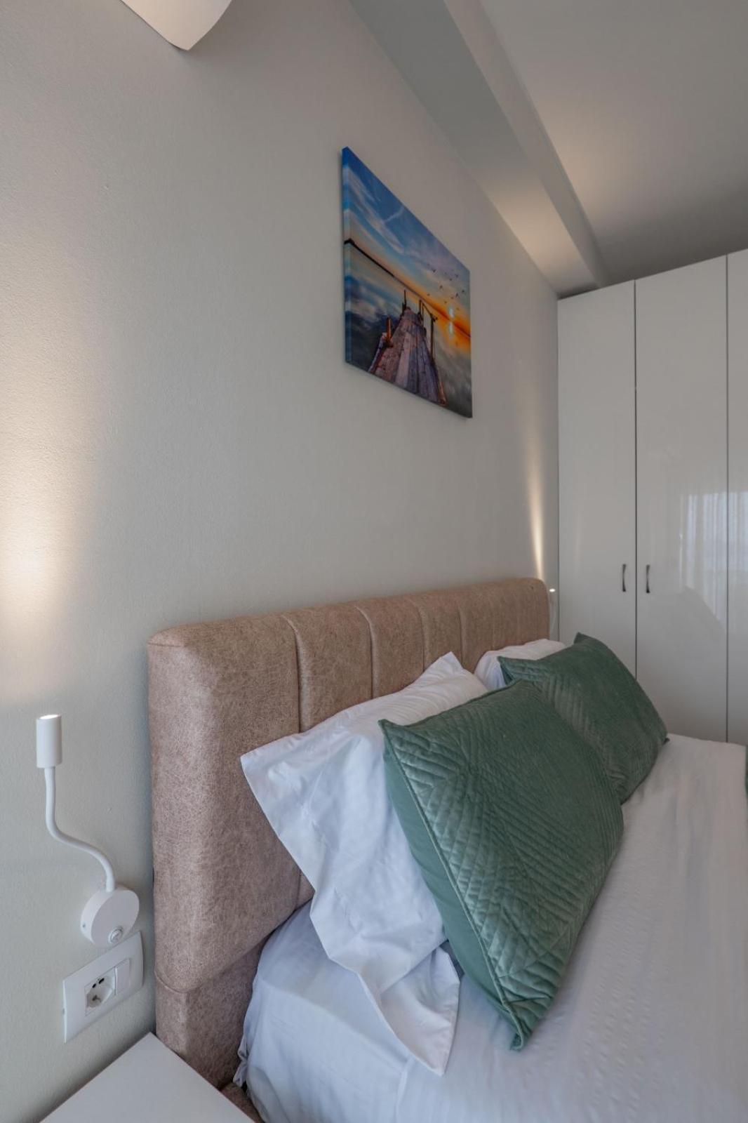 Apartment Esel Sarande