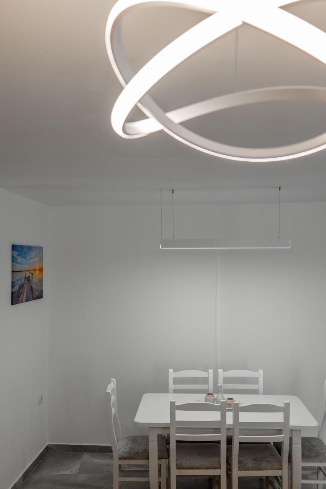 Esel Apartment Sarande