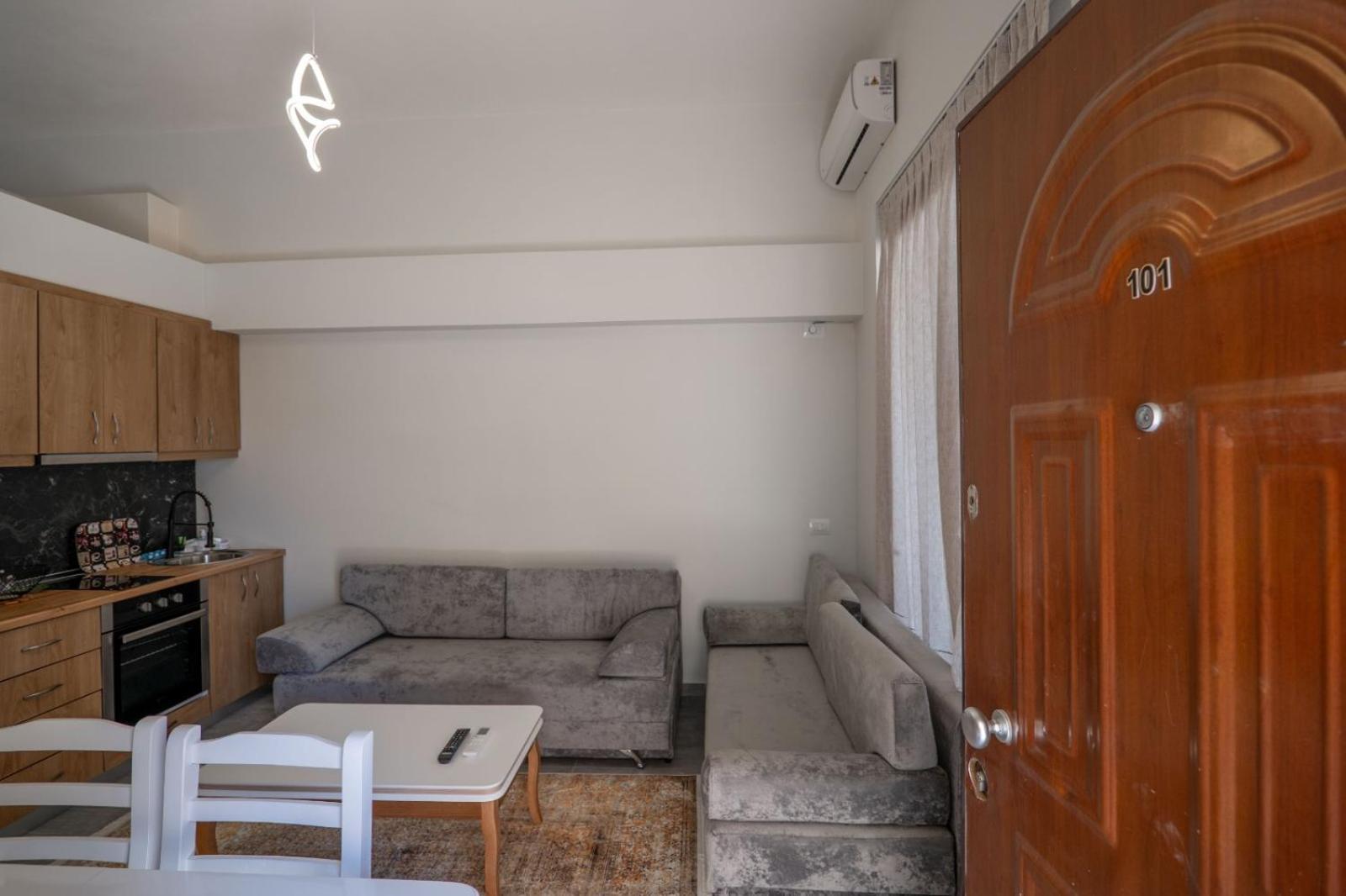 Esel Apartment *