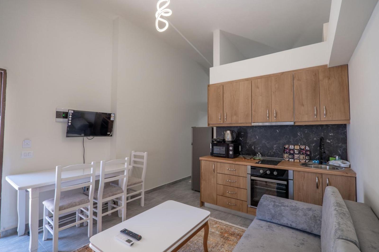 Esel Apartment *